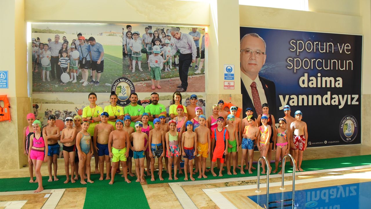 Salihli’de yaz yüzme kursu kayıtları başladı