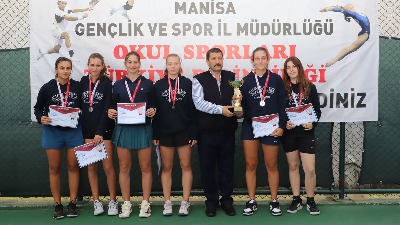Manisa’da yapılan Okul Sporları Tenis Türkiye Şampiyonası sona erdi