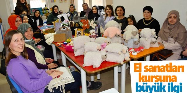 Kadınlar el sanatları kursundan çok memnun