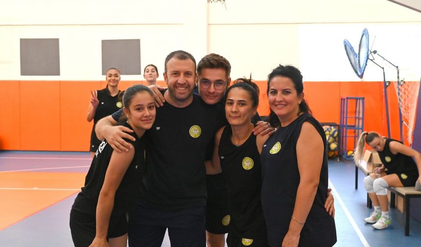 Voleybol Başantrenörü Doğançay yeni sezon hazırlıklarını değerlendirdi